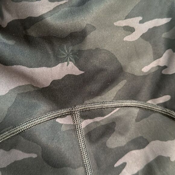 Athleta CAMO Print Leggings S - Picture 6 of 9